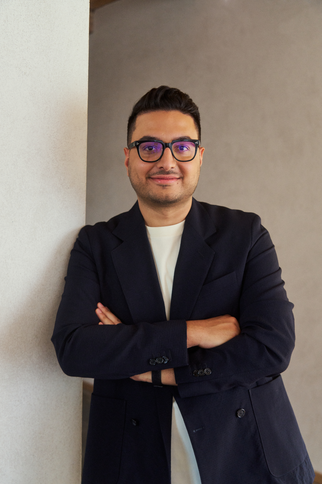 Portrait of Reza Esfahanian, CTO of Qommerce